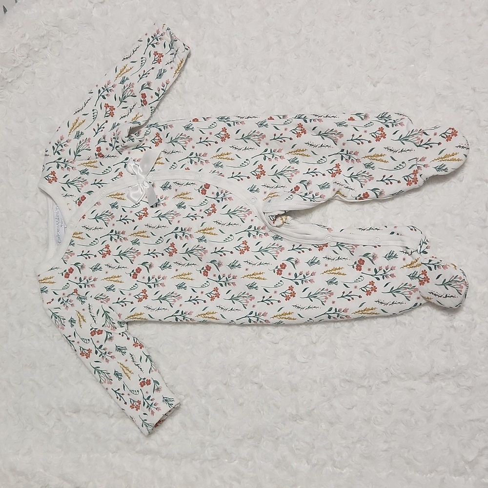 NWOT Baby body suit